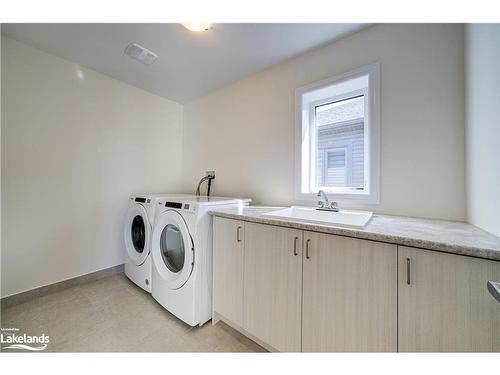 144 Union Boulevard, Wasaga Beach, ON - Indoor Photo Showing Laundry Room