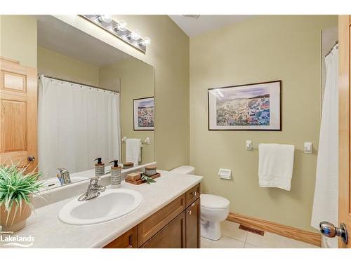 1-228 Blueski George Crescent, The Blue Mountains, ON - Indoor Photo Showing Bathroom