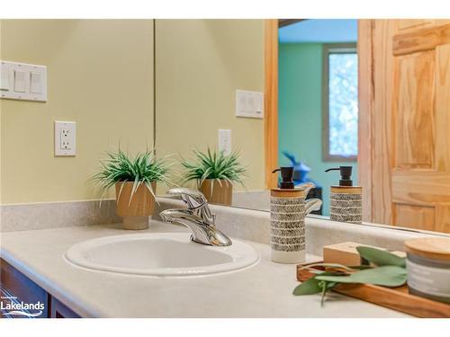 1-228 Blueski George Crescent, The Blue Mountains, ON - Indoor Photo Showing Bathroom