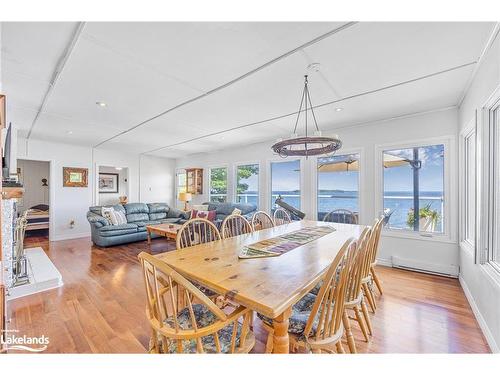 147 Mcarthur Drive, Penetanguishene, ON - Indoor Photo Showing Dining Room With Fireplace