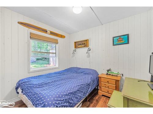 147 Mcarthur Drive, Penetanguishene, ON - Indoor Photo Showing Bedroom