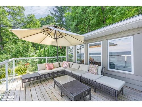 147 Mcarthur Drive, Penetanguishene, ON - Outdoor With Deck Patio Veranda With Exterior