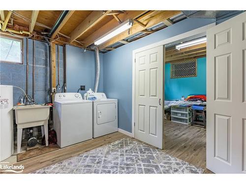 156 Lakeshore Drive, Sundridge, ON - Indoor Photo Showing Laundry Room