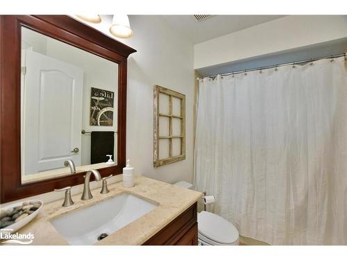 32 Nettleton Court, Collingwood, ON - Indoor Photo Showing Bathroom