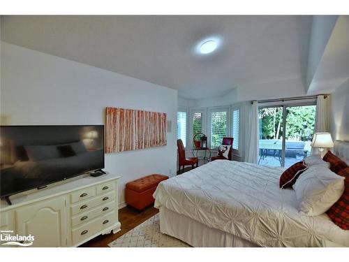 32 Nettleton Court, Collingwood, ON - Indoor Photo Showing Bedroom