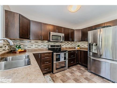 80 Ceramic Mine Road Road, Huntsville, ON - Indoor Photo Showing Kitchen With Double Sink With Upgraded Kitchen