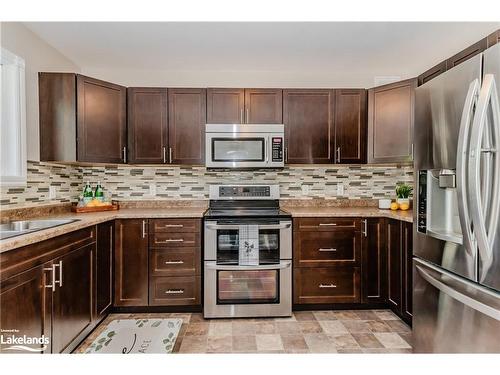 80 Ceramic Mine Road Road, Huntsville, ON - Indoor Photo Showing Kitchen With Upgraded Kitchen