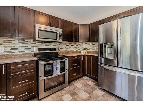 80 Ceramic Mine Road Road, Huntsville, ON - Indoor Photo Showing Kitchen With Upgraded Kitchen