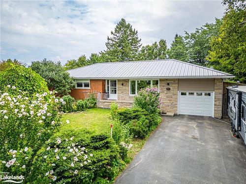 31 Saunders Street, Collingwood, ON - Outdoor