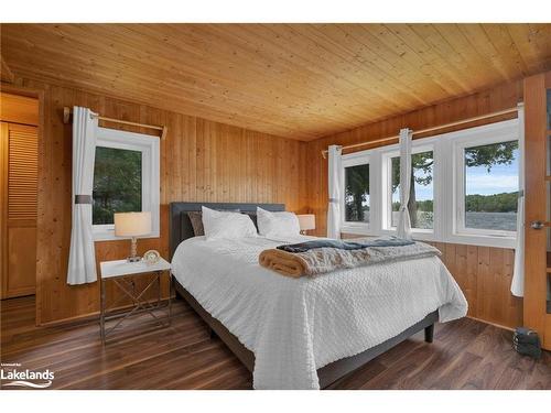 1433 South Horn Lake Road, Ryerson, ON - Indoor Photo Showing Bedroom