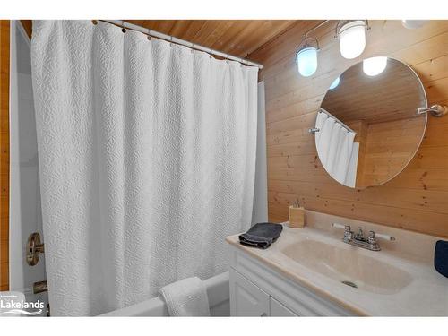 1433 South Horn Lake Road, Ryerson, ON - Indoor Photo Showing Bathroom