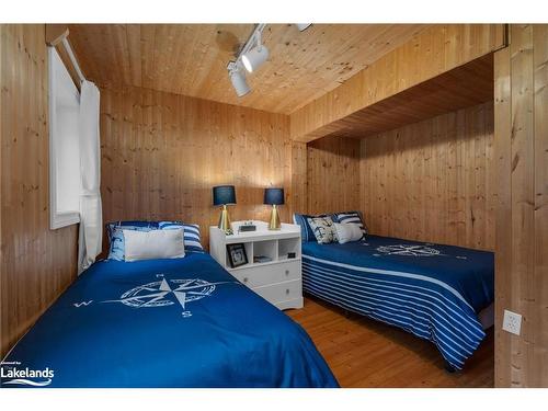 1433 South Horn Lake Road, Ryerson, ON - Indoor Photo Showing Bedroom