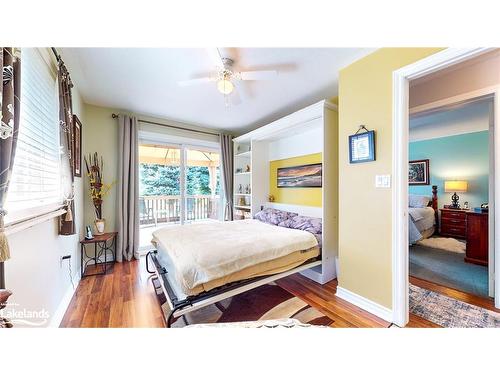 60 Pennsylvania Avenue, Wasaga Beach, ON - Indoor Photo Showing Bedroom