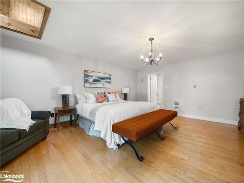 275 North Menominee Lake Road, Huntsville, ON - Indoor Photo Showing Bedroom