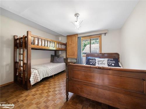 275 North Menominee Lake Road, Huntsville, ON - Indoor Photo Showing Bedroom