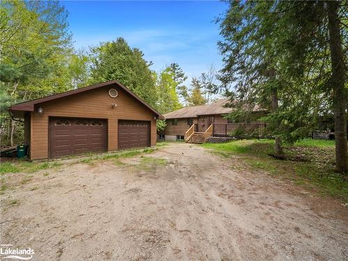 275 North Menominee Lake Road, Huntsville, ON - Outdoor