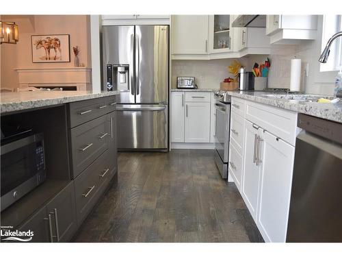 309 Yellow Birch Crescent, The Blue Mountains, ON - Indoor Photo Showing Kitchen With Upgraded Kitchen