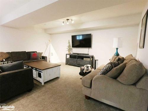 309 Yellow Birch Crescent, The Blue Mountains, ON - Indoor Photo Showing Living Room