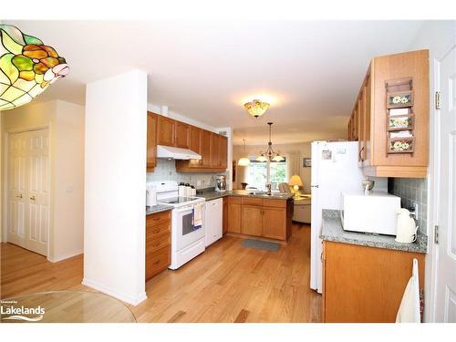 57 Springwood Crescent, Gravenhurst, ON - Indoor Photo Showing Kitchen