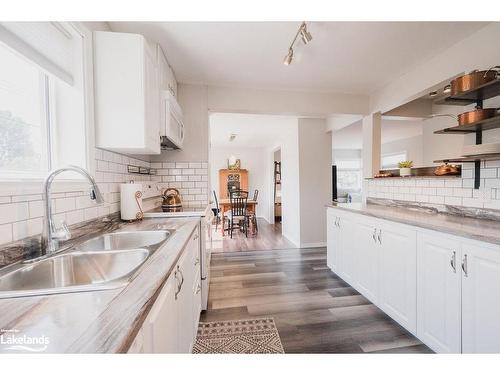 268 Greenwood Avenue, North Bay, ON - Indoor Photo Showing Kitchen With Double Sink