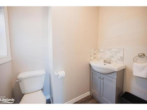 268 Greenwood Avenue, North Bay, ON - Indoor Photo Showing Bathroom