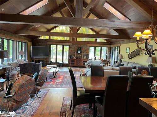 133 Arrowhead Road, The Blue Mountains, ON - Indoor Photo Showing Dining Room