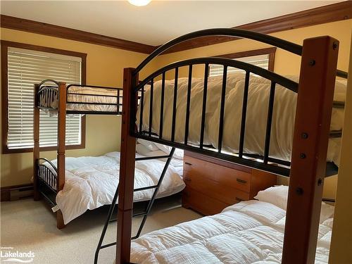 133 Arrowhead Road, The Blue Mountains, ON - Indoor Photo Showing Bedroom