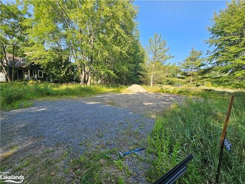 1006 Bowyers Beach Road, Bracebridge, ON 