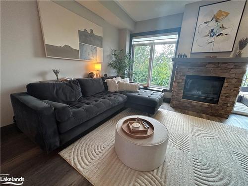 67 Joseph Trail, Collingwood, ON - Indoor Photo Showing Living Room With Fireplace