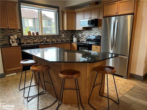 67 Joseph Trail, Collingwood, ON - Indoor Photo Showing Kitchen