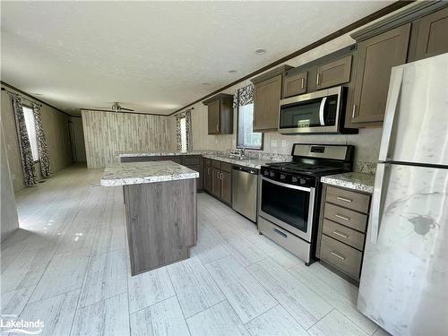 4-45 Tower Road, Mactier, ON - Indoor Photo Showing Kitchen