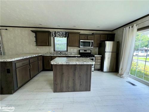 4-45 Tower Road, Mactier, ON - Indoor Photo Showing Kitchen