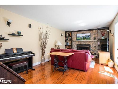 988 Sixth Street, Collingwood, ON - Indoor Photo Showing Other Room With Fireplace