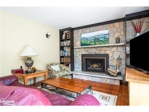 988 Sixth Street, Collingwood, ON - Indoor Photo Showing Living Room With Fireplace