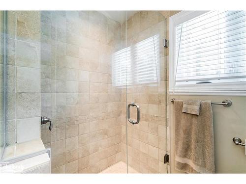 988 Sixth Street, Collingwood, ON - Indoor Photo Showing Bathroom