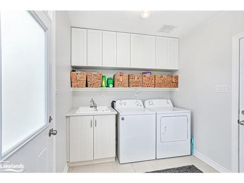 48 Mclean Avenue, Collingwood, ON - Indoor Photo Showing Laundry Room