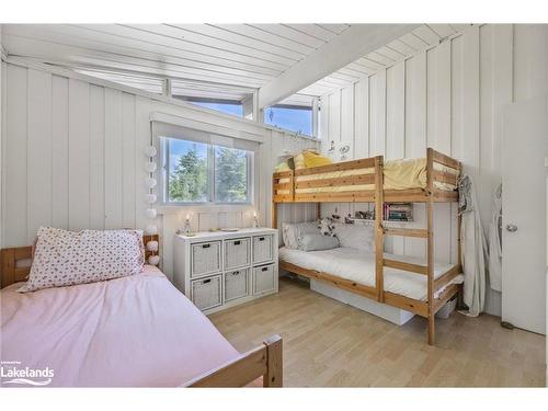 1 B501 Island, Archipelago South, ON - Indoor Photo Showing Bedroom