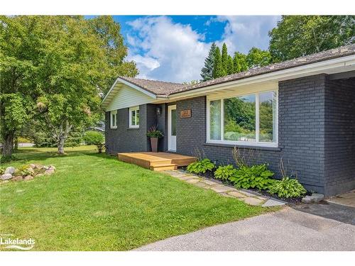 312 Hunters Bay Drive, Huntsville, ON - Outdoor