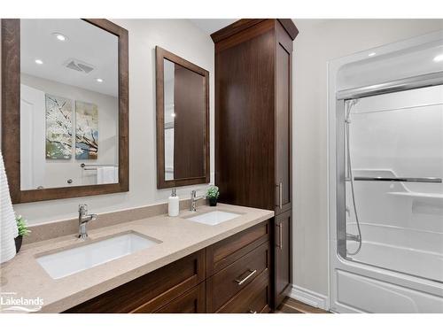 312 Hunters Bay Drive, Huntsville, ON - Indoor Photo Showing Bathroom