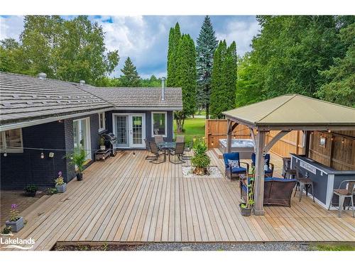 312 Hunters Bay Drive, Huntsville, ON - Outdoor