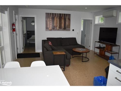 1054 Lawson Road, Tiny, ON - Indoor Photo Showing Living Room