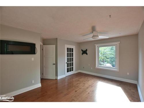 104 Knox Road E, Wasaga Beach, ON - Indoor Photo Showing Other Room