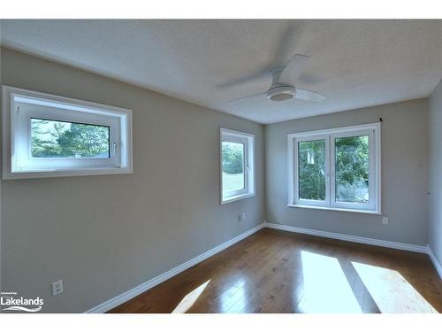 104 Knox Road E, Wasaga Beach, ON - Indoor Photo Showing Other Room