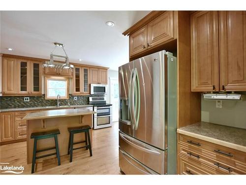 104 Knox Road E, Wasaga Beach, ON - Indoor Photo Showing Kitchen