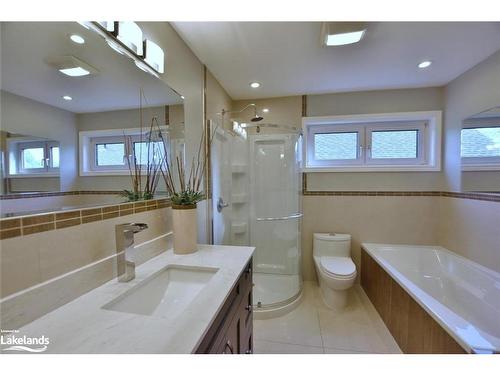 104 Knox Road E, Wasaga Beach, ON - Indoor Photo Showing Bathroom