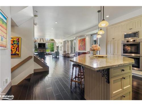 159 Snowbridge Way, The Blue Mountains, ON - Indoor Photo Showing Kitchen