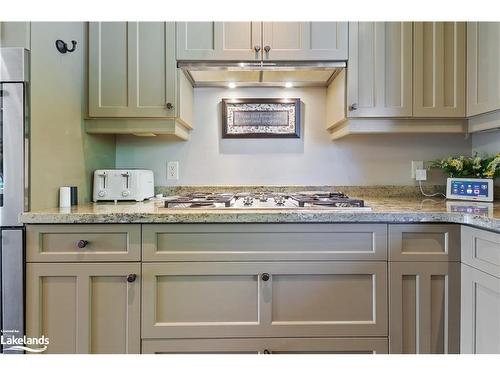 159 Snowbridge Way, The Blue Mountains, ON - Indoor Photo Showing Kitchen