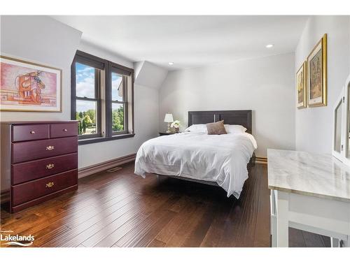 159 Snowbridge Way, The Blue Mountains, ON - Indoor Photo Showing Bedroom