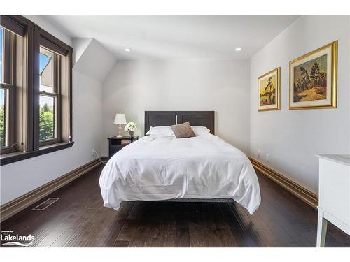 159 Snowbridge Way, The Blue Mountains, ON - Indoor Photo Showing Bedroom