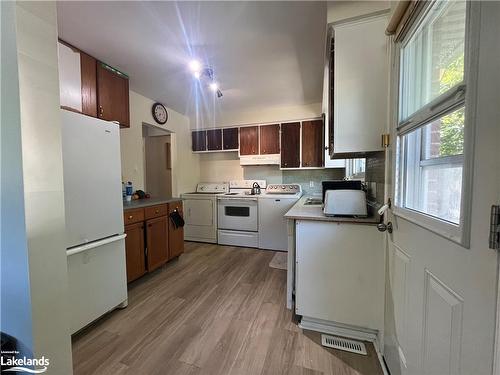 628 Bayview Drive, Midland, ON - Indoor Photo Showing Kitchen